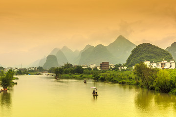 新能源汽车：探讨发展利弊与未来前景