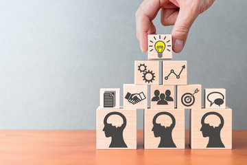 新能源汽车：探讨发展利弊与未来前景