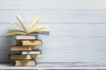 新能源汽车：探讨发展利弊与未来前景