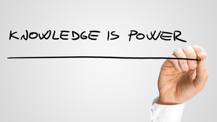 新能源汽车：探讨发展利弊与未来前景