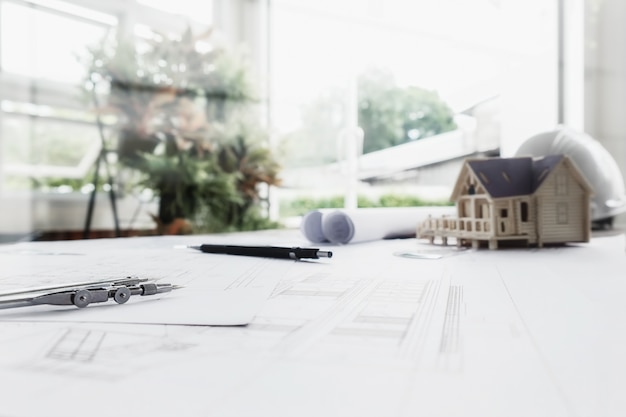 新能源汽车：探讨发展利弊与未来前景