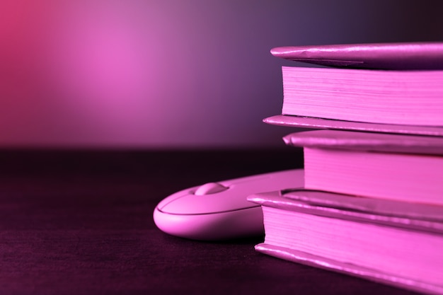 张廷玉的官职相当于现在的什么啊